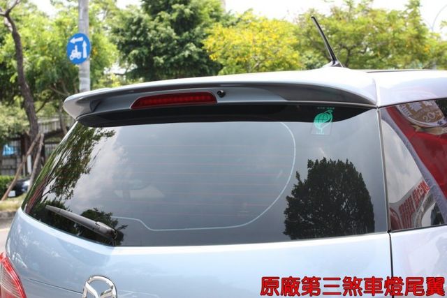 會長の店認證車/二年保固+全車保固☆少見有旗艦正七人座‧獨有雙電動滑門.六安+定速.電動天窗+電動椅‧三台大螢幕  第17張相片