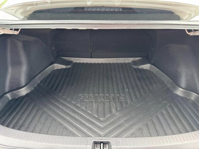 會長の店認證車/新車保固中☆新車約90萬～猶如新車小改款 I-key+盲點，ACC跟車+車道偏移，一手只跑500公里  第16張相片