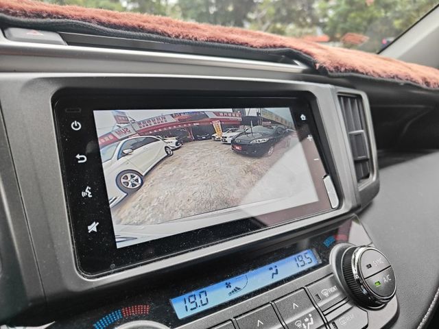 會長の店認證車☆TOYOTA RAV4 2.5G‧免鑰匙‧定速•電動座椅‧胎壓偵測‧AppleCarplay  第9張相片