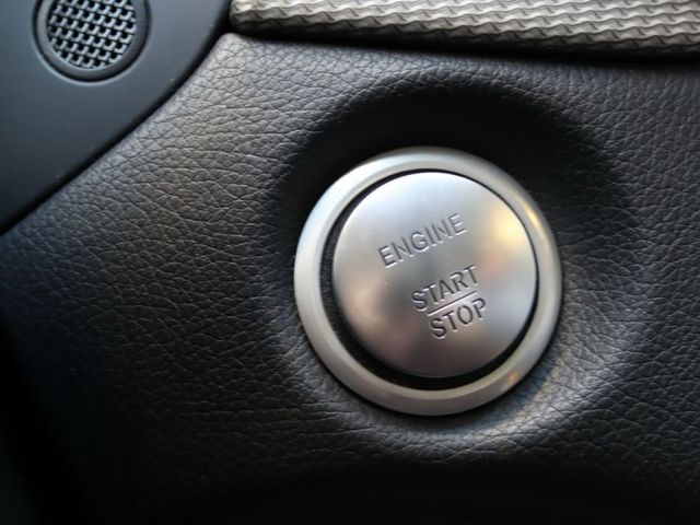 會長の店認證車/五重送專案☆總代理小改款GLA180‧免鑰匙.電動座椅.倒車顯影‧電動尾門  第9張相片