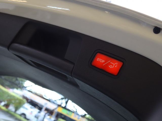 會長の店認證車/五重送專案☆總代理小改款GLA180‧免鑰匙.電動座椅.倒車顯影‧電動尾門  第14張相片