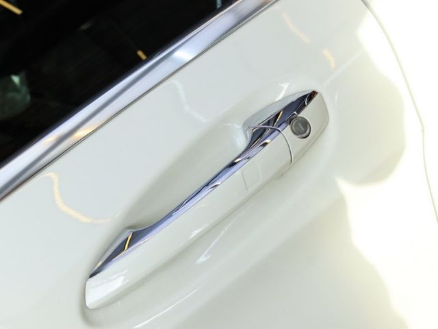 會長の店認證車/五重送專案☆總代理小改款GLA180‧免鑰匙.電動座椅.倒車顯影‧電動尾門  第15張相片