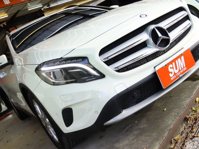 會長の店認證車/五重送專案☆總代理小改款GLA180‧免鑰匙.電動座椅.倒車顯影‧電動尾門  第16張相片