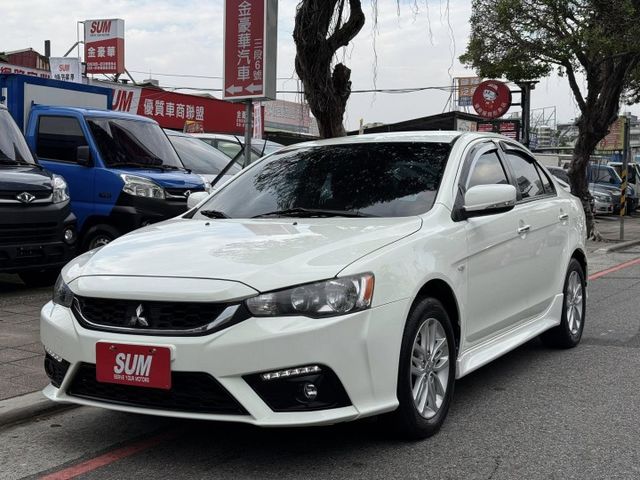 會長の店認證車☆獨家2年保固～1.8小改款/純自用車/黑皮椅/恆溫/定速+選配大螢幕/空力套件/美到冒泡  第2張相片