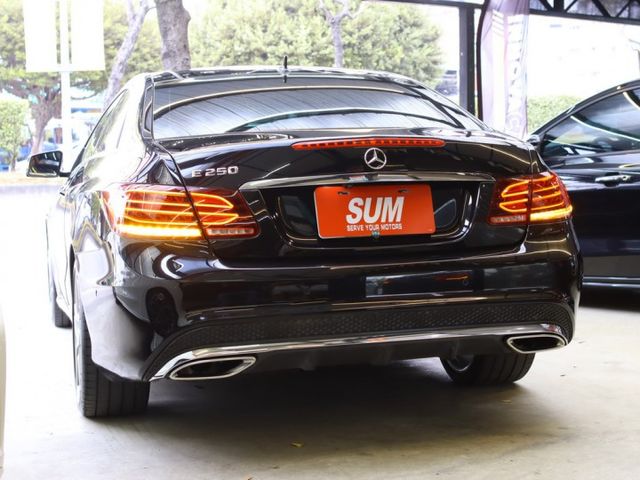 會長の店認證車☆總代理小改款 BENZ E250 Coupe.一手跑十萬.免鑰匙.全景天窗.雙前電動椅  第2張相片