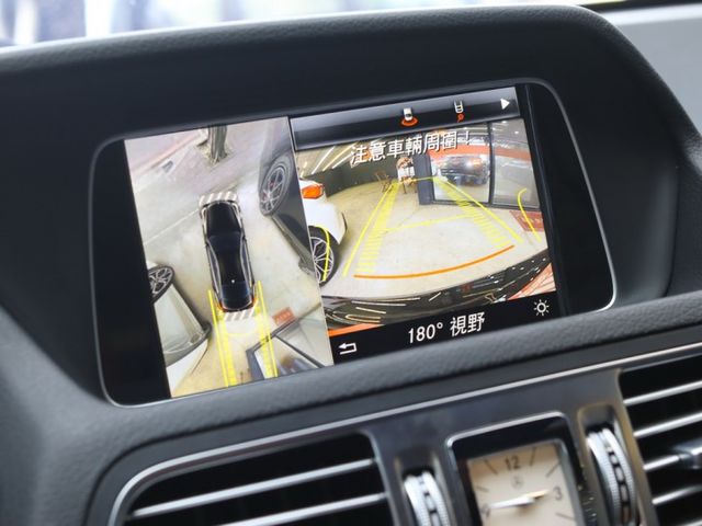 會長の店認證車☆總代理小改款 BENZ E250 Coupe.一手跑十萬.免鑰匙.全景天窗.雙前電動椅  第11張相片