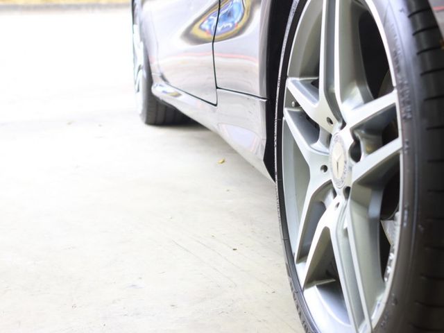 會長の店認證車☆總代理小改款 BENZ E250 Coupe.一手跑十萬.免鑰匙.全景天窗.雙前電動椅  第16張相片