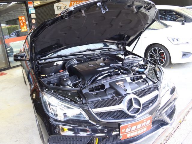 會長の店認證車☆總代理小改款 BENZ E250 Coupe.一手跑十萬.免鑰匙.全景天窗.雙前電動椅  第17張相片