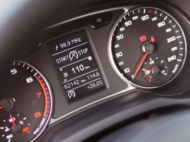 會長の店認證車/五重送專案+全車保固☆總代理 AUDI A1 1.0 25TSFI.自用跑六萬公里.倒車顯影.循跡防滑  第6張相片