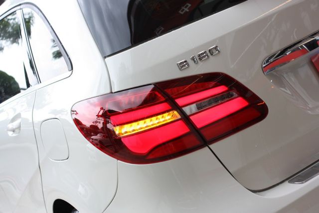 會長の店認證車☆【AEB自動煞停】小改款總代理B180•一手車保證跑7萬公里.選配恆溫+後出風口.電動記憶椅  第17張相片