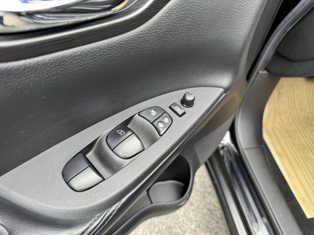 會長の店認證車★小改款 BIG TIIDA.自用+保證只跑10萬公里.電折後視鏡.極優車況  第9張相片