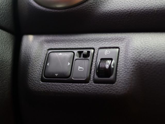 會長の店認證車/五重送專案☆末代NISSAN LIVINA 1.6‧一手+里程數保證.胎壓偵測器.極新內裝  第10張相片