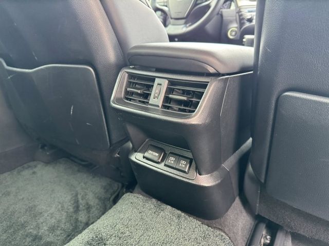 會長の店認證車☆客戶換購瑪莎拉蒂/大改款車款‧一手女用車+保證保證只跑8萬公里.ACC跟車＋車道偏移，倒車顯影，極美車況  第10張相片