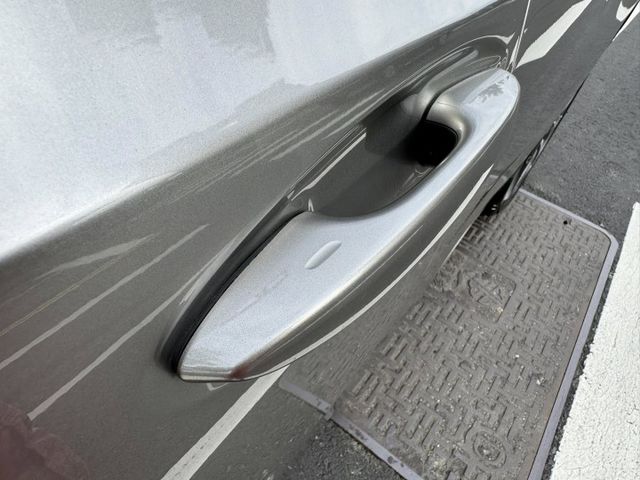 會長の店認證車☆客戶換購瑪莎拉蒂/大改款車款‧一手女用車+保證保證只跑8萬公里.ACC跟車＋車道偏移，倒車顯影，極美車況  第12張相片
