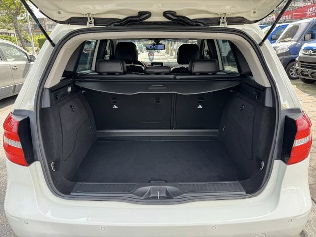 B-CLASS W246  第13張相片