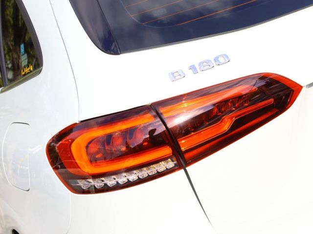 會長の店認證車☆【20年型】總代理B180大改款，市場缺車•一手車保證跑6萬公里/盲點/倒車顯影/Led頭燈/極美漂亮車  第18張相片
