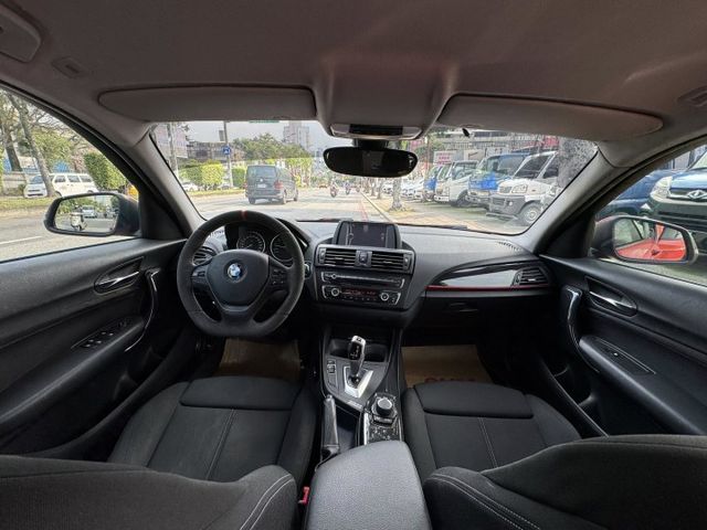 會長の店認證車/五重送專案☆天篷已更新☆小改款118i Sport Line.自用跑十萬公里.免鑰匙.後座出風口  第3張相片