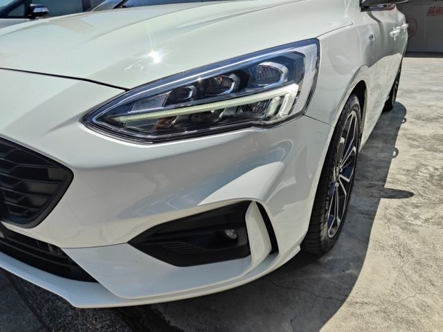 會長の店認證車☆FOCUS ST LINE 賽道版.一手只跑6萬★ACC跟車/車道偏移/倒車顯影/抬頭顯示器  第20張相片