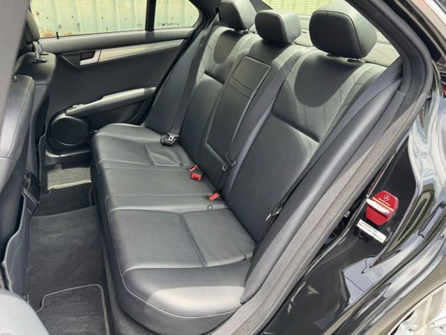 會長の店認證車/五重送專案☆小改款C250 AMG •自用車+里程數保證/電動天窗/安卓大螢幕  第5張相片