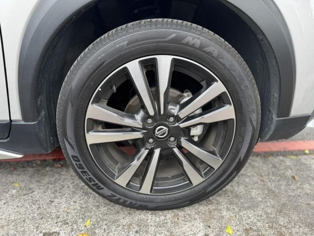 會長の店認證車☆6年保固中★一手純自用～小改款1.5旗艦智行版免鑰‧360度環景‧自動煞停+車道偏移，盲點，LED頭燈  第17張相片