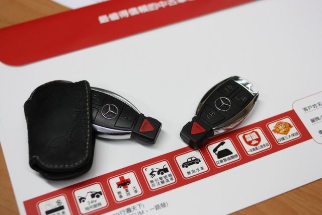 會長の店認證車/五重送專案☆小改款C250 AMG •自用車+里程數保證/電動天窗/安卓大螢幕  第6張相片