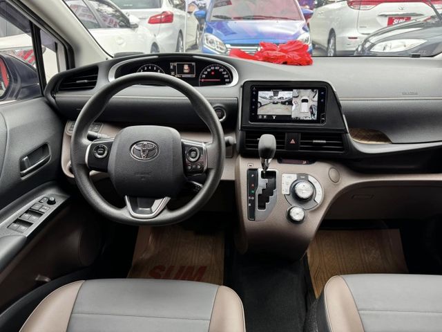 會長の店認證車☆新車保固中★小改款七人座保證只跑1萬‧雙電動滑門‧360度環景‧八安‧自動煞車警示‧循跡‧車道偏移  第3張相片