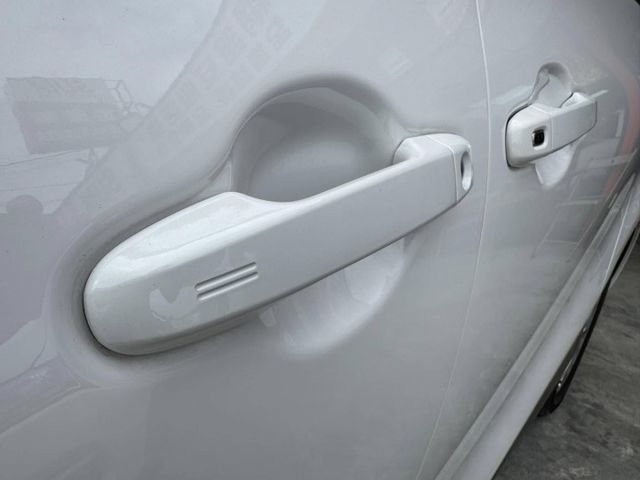 會長の店認證車☆新車保固中★小改款七人座保證只跑1萬‧雙電動滑門‧360度環景‧八安‧自動煞車警示‧循跡‧車道偏移  第11張相片