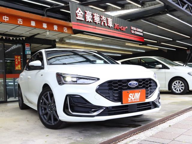 會長の店認證車☆正25年新車保固.一手只跑9000公里/自動停車★ACC跟車/車道偏移/電動座椅/無線充電/B&O音響  第1張相片