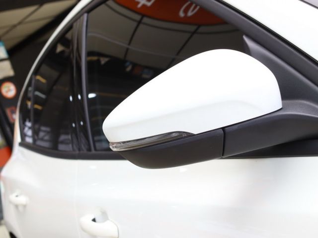 會長の店認證車☆正25年新車保固.一手只跑9000公里/自動停車★ACC跟車/車道偏移/電動座椅/無線充電/B&O音響  第17張相片