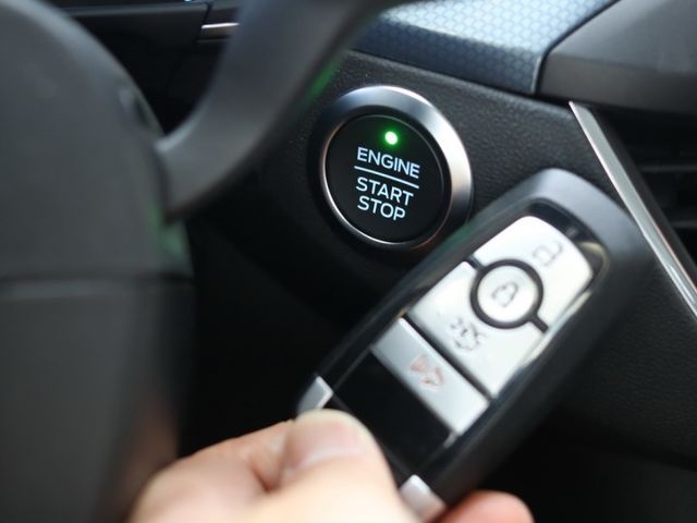 會長の店認證車☆新車保固.旗艦數位儀表 任性版1.5T/一手只跑4萬公里★ACC跟車/車道偏移/電動座椅/B&O音響  第13張相片