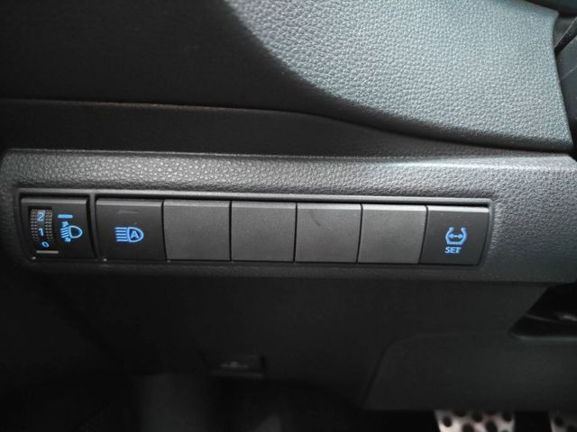 會長の店認證車☆五重送專案～純一手自用保證只跑3萬，ACC全速域跟車+車道偏移，車道置中  第10張相片