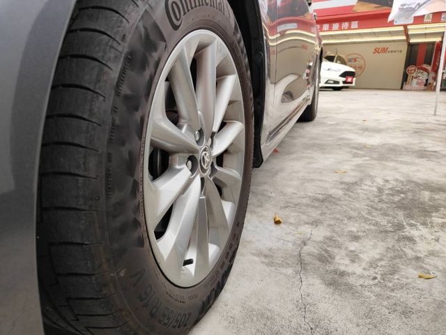 會長の店認證車☆五重送專案～純一手自用保證只跑3萬，ACC全速域跟車+車道偏移，車道置中  第15張相片