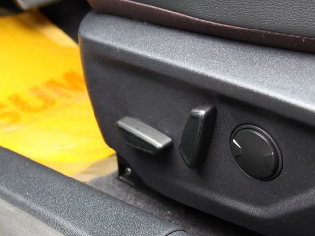 會長の店認證車☆大改款有電動座椅～1.5 ST LINE 少見賽道版/一手跑8萬/ACC跟車/自動煞停/盲點/車道偏移  第6張相片