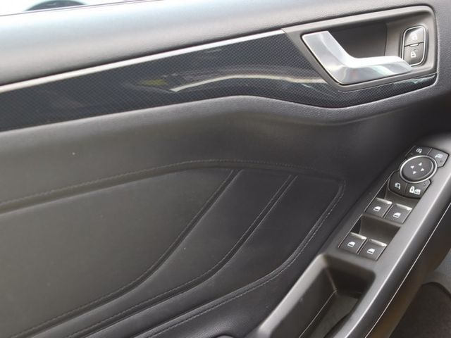 會長の店認證車☆大改款有電動座椅～1.5 ST LINE 少見賽道版/一手跑8萬/ACC跟車/自動煞停/盲點/車道偏移  第15張相片