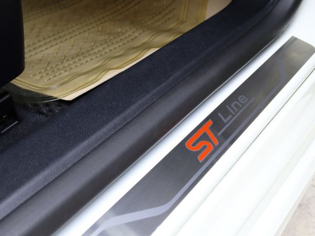 會長の店認證車☆大改款有電動座椅～1.5 ST LINE 少見賽道版/一手跑8萬/ACC跟車/自動煞停/盲點/車道偏移  第16張相片