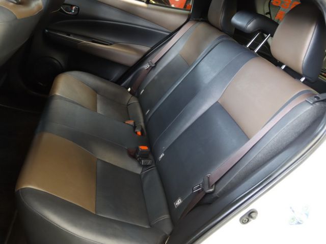 會長の店認證車☆末代 YARIS Crossover.一手跑18000公里.九安全氣囊.巡跡防滑.感應頭燈.車頂行李架  第5張相片