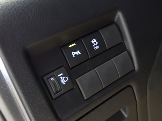 會長の店認證車☆末代 YARIS Crossover.一手跑18000公里.九安全氣囊.巡跡防滑.感應頭燈.車頂行李架  第11張相片