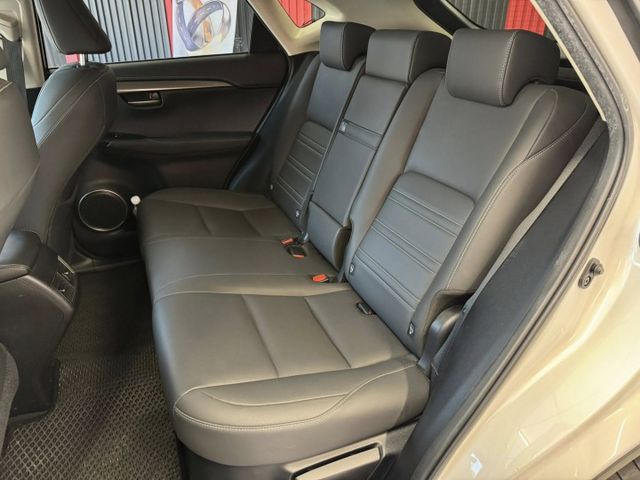 會長の店認證車☆NX200菁英PLUS版•一手車+只跑五萬多•ACC跟車‧車道偏移‧自動煞停.電動尾門  第5張相片