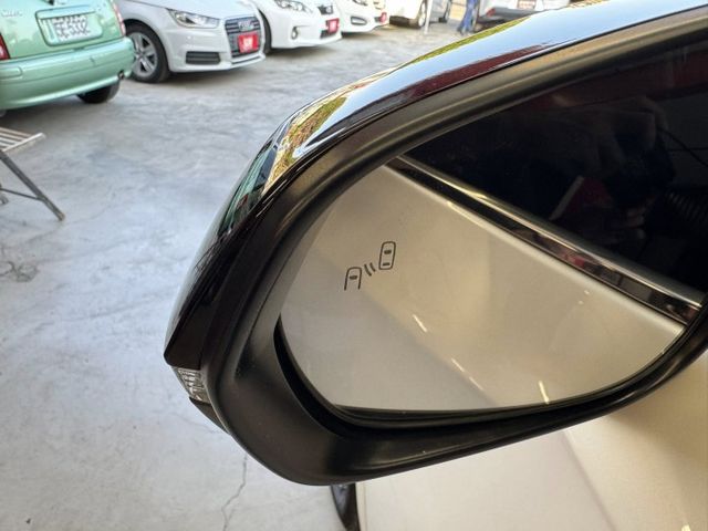 會長の店認證車☆NX200菁英PLUS版•一手車+只跑五萬多•ACC跟車‧車道偏移‧自動煞停.電動尾門  第14張相片