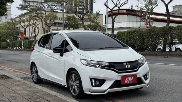 會長の店認證車/五重送專案☆頂級 FIT 1.5S＋加裝空力套件.一手車+只跑11萬/定速/巡跡防滑/換檔撥片/倒車顯影  第1張相片