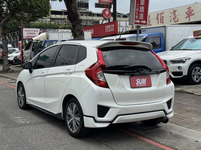 會長の店認證車/五重送專案☆頂級 FIT 1.5S＋加裝空力套件.一手車+只跑11萬/定速/巡跡防滑/換檔撥片/倒車顯影  第2張相片