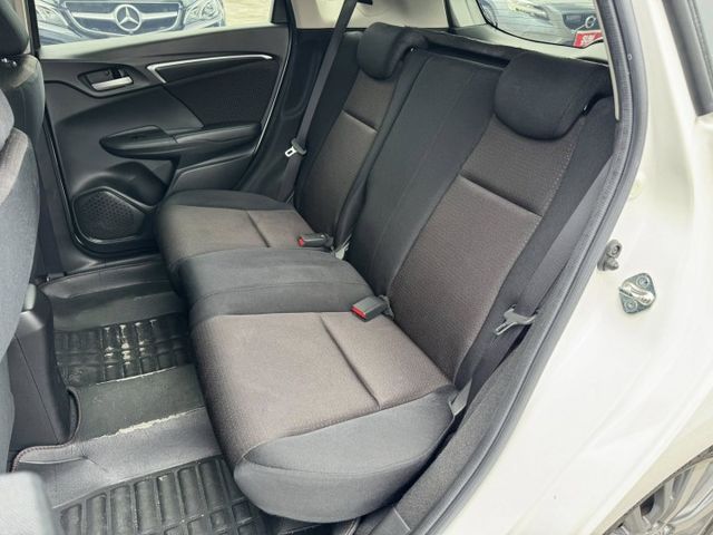 會長の店認證車/五重送專案☆頂級 FIT 1.5S＋加裝空力套件.一手車+只跑11萬/定速/巡跡防滑/換檔撥片/倒車顯影  第5張相片