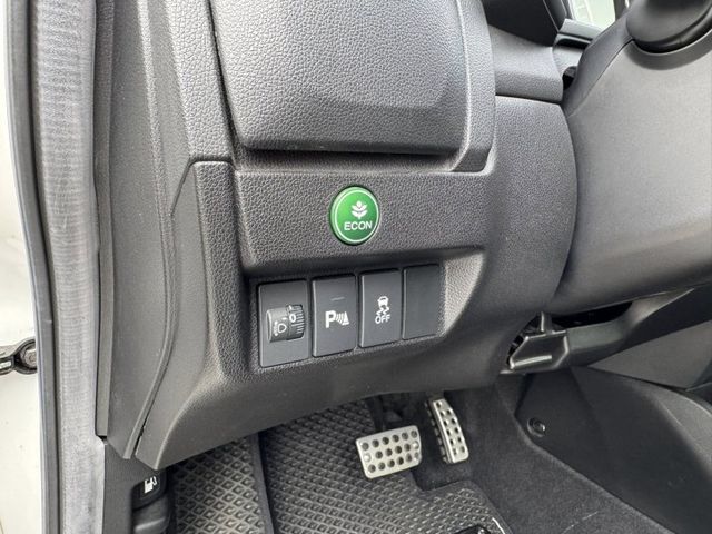 會長の店認證車/五重送專案☆頂級 FIT 1.5S＋加裝空力套件.一手車+只跑11萬/定速/巡跡防滑/換檔撥片/倒車顯影  第9張相片