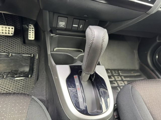 會長の店認證車/五重送專案☆頂級 FIT 1.5S＋加裝空力套件.一手車+只跑11萬/定速/巡跡防滑/換檔撥片/倒車顯影  第10張相片