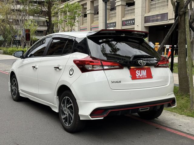 會長の店認證車☆YARIS 1.5 S版空力套件＋加裝下巴/免鑰啟動/一手里程數保證/巡跡防滑/車道偏移/自動煞停  第2張相片