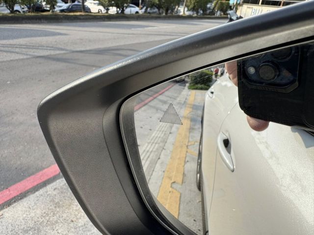 會長の店認證車/全車保固☆新入庫 CX-30 20S Premium‧ACC跟車/車道偏移/自動煞停/環景影像  第14張相片