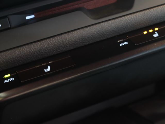 會長の店認證車☆UX250h 2.0油電旗艦版/一手車+只跑五萬多/ACC跟車/車道偏移/自動煞停/電動尾門/空力套件  第11張相片