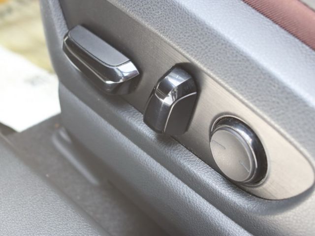 會長の店認證車☆UX250h 2.0油電旗艦版/一手車+只跑五萬多/ACC跟車/車道偏移/自動煞停/電動尾門/空力套件  第12張相片