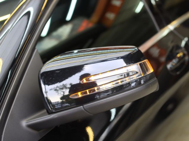 會長の店認證車☆總代理小改款 A180 AMG /自用跑12萬.電動記憶座椅/免鑰匙/LED頭燈/倒車顯影  第14張相片