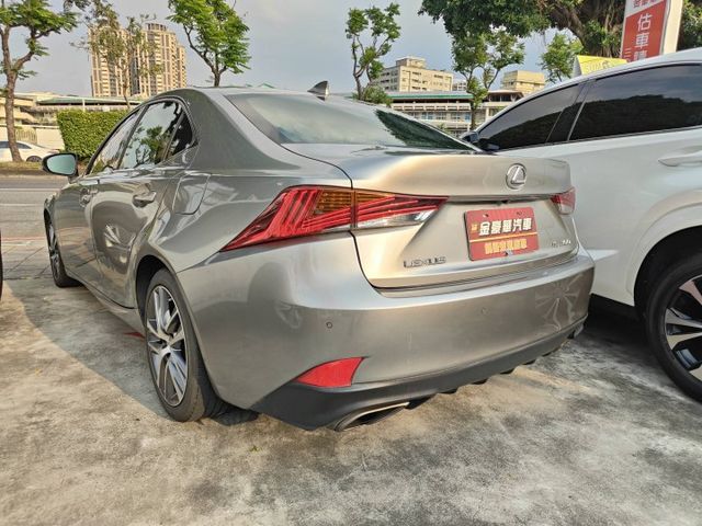 會長の店認證車☆大改款 IS300 2.0汽油/一手車+只跑6萬多/ACC跟車/車道偏移/自動煞停/空力套件/倒車顯影  第2張相片